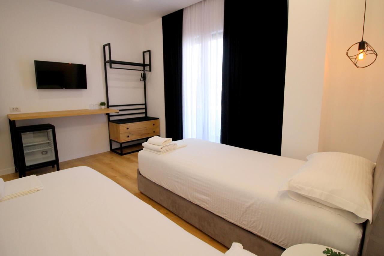 Hotel Qurku 2 Sarandë Exterior foto