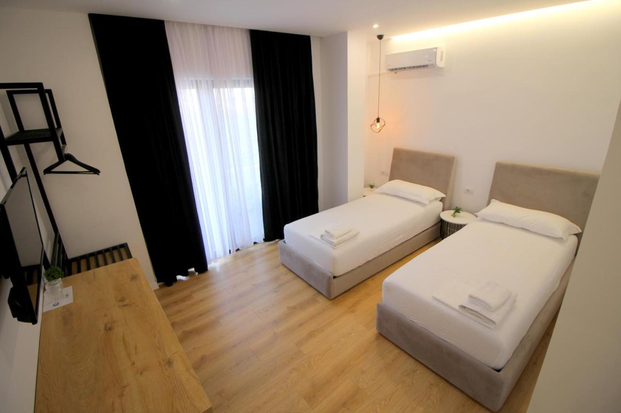Hotel Qurku 2 Sarandë Exterior foto